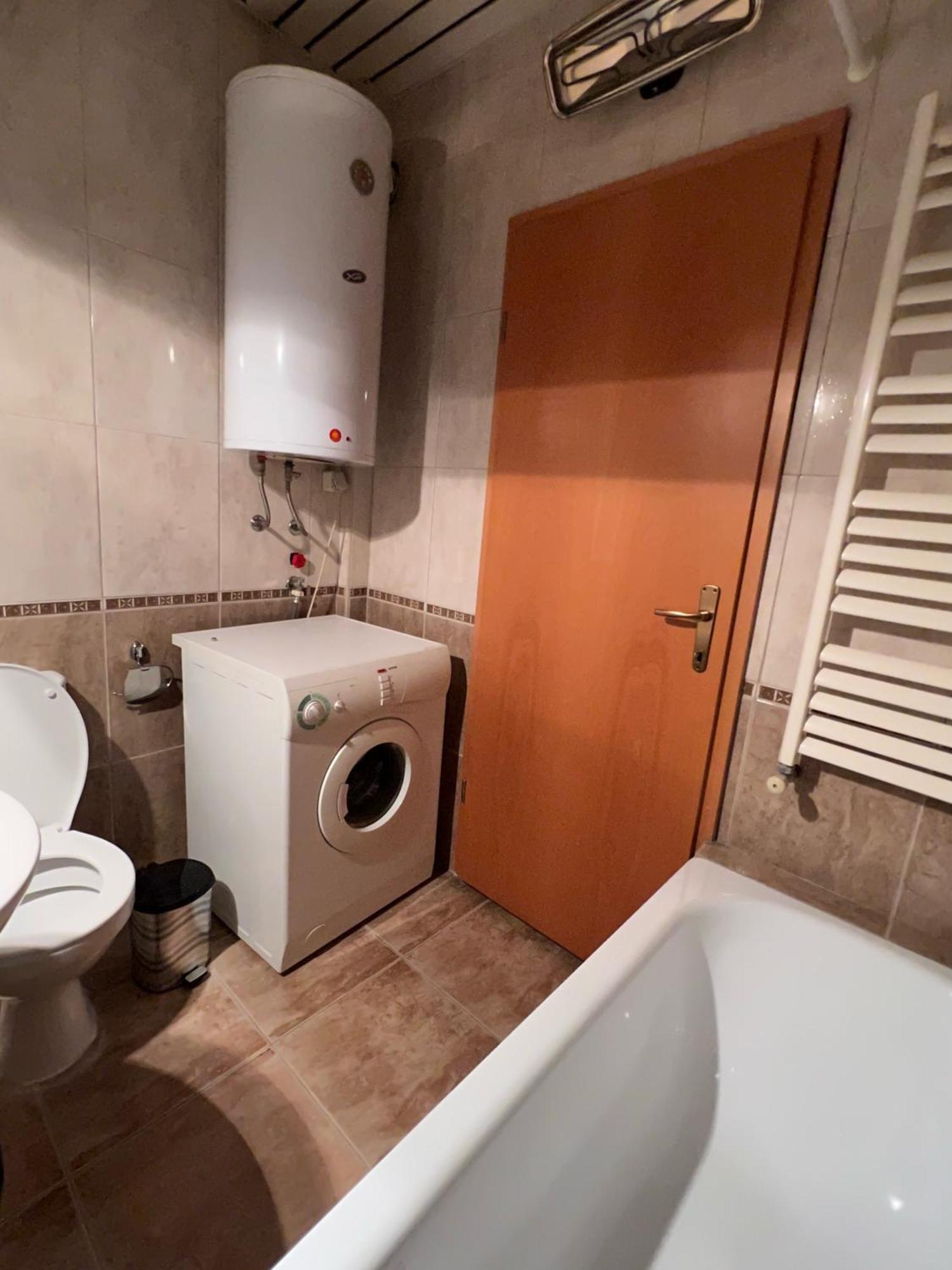 סקופיה Cozy, Modern Apartment In The Center Of The City! מראה חיצוני תמונה