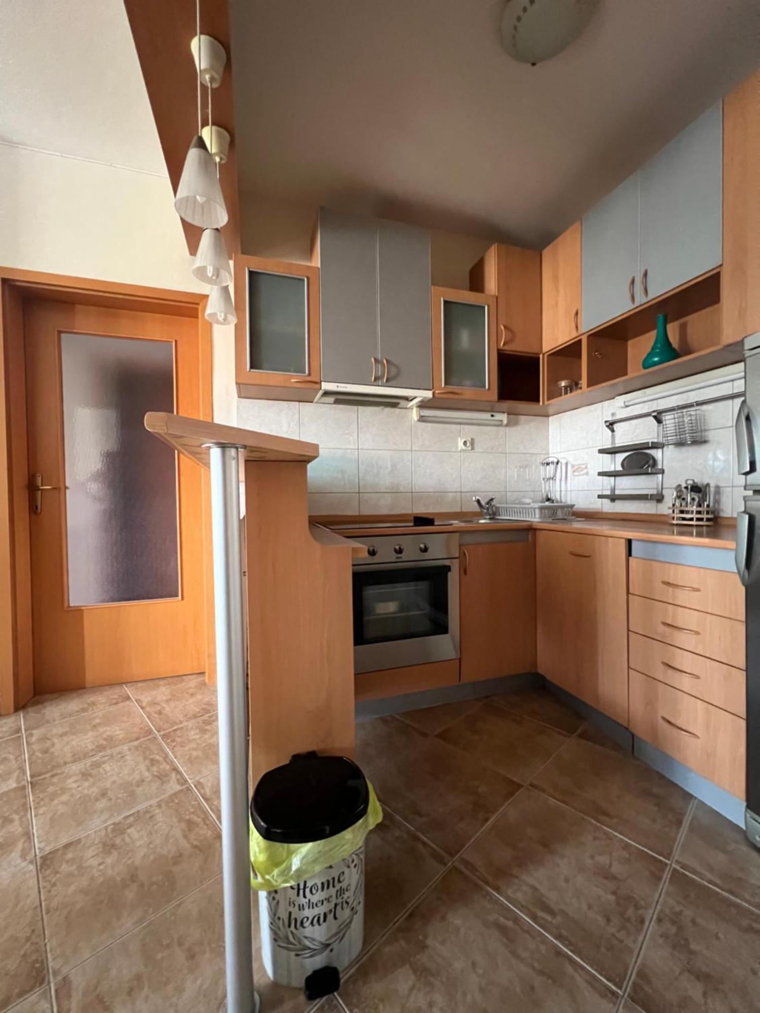סקופיה Cozy, Modern Apartment In The Center Of The City! מראה חיצוני תמונה